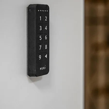 Exquisite Superior 80m2 Mit 2 Schlafzimmern & Badewanne - Messe