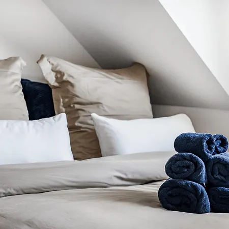 Exquisite Superior 80m2 Mit 2 Schlafzimmern & Badewanne - Messe Essen