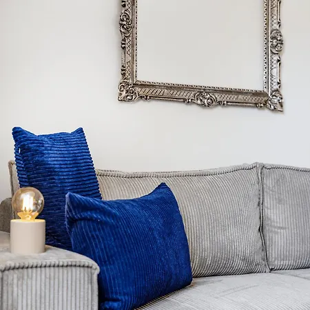 Апартаменты Exquisite Superior 80m2 Mit 2 Schlafzimmern & Badewanne - Messe