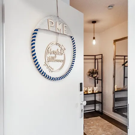 Exquisite Superior 80m2 Mit 2 Schlafzimmern & Badewanne - Messe *