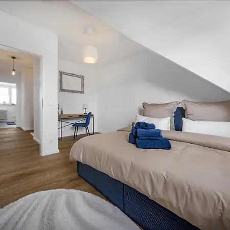 Exquisite Superior 80m2 Mit 2 Schlafzimmern & Badewanne - Messe Эссен