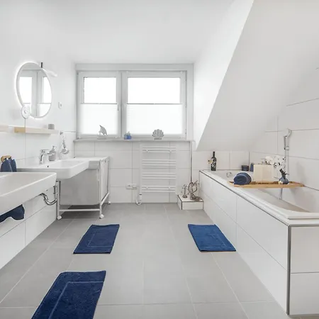 Daire Exquisite Superior 80m2 Mit 2 Schlafzimmern & Badewanne - Messe