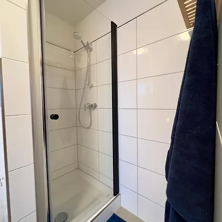 Exquisite Superior 80m2 Mit 2 Schlafzimmern & Badewanne - Messe Apartamento Essen