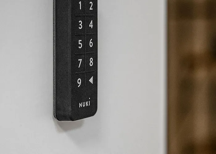 Exquisite Superior 80m2 Mit 2 Schlafzimmern & Badewanne - Messe