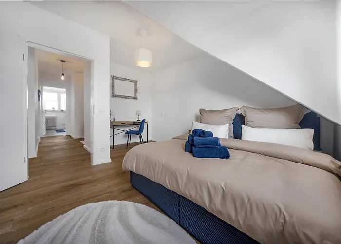 Exquisite Superior 80m2 Mit 2 Schlafzimmern & Badewanne - Messe Essen