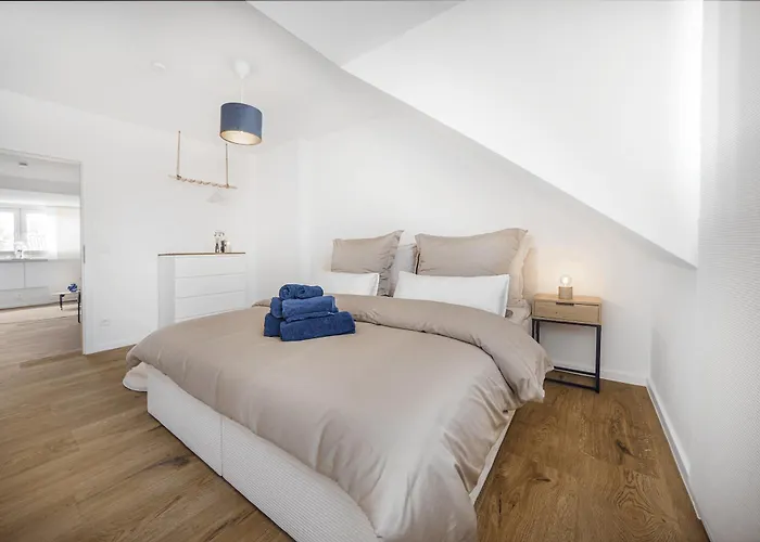 Exquisite Superior 80m2 Mit 2 Schlafzimmern&badewanne - Messe