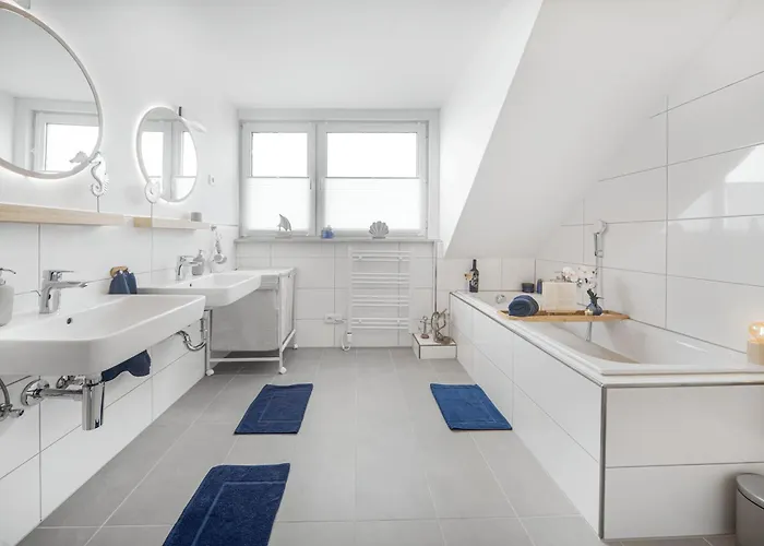 Apartment Exquisite Superior 80m2 Mit 2 Schlafzimmern&badewanne - Messe