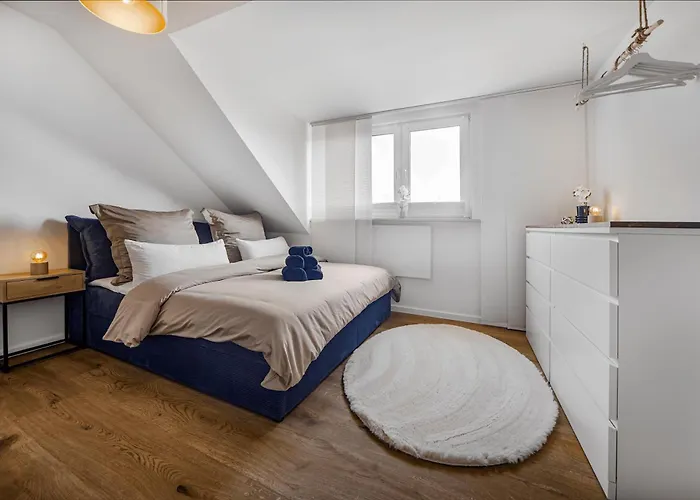 Exquisite Superior 80m2 Mit 2 Schlafzimmern & Badewanne - Messe Apartment Essen