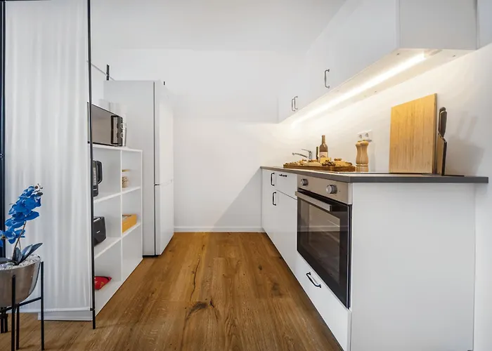 Exquisite Superior 80m2 Mit 2 Schlafzimmern & Badewanne - Messe * 埃森